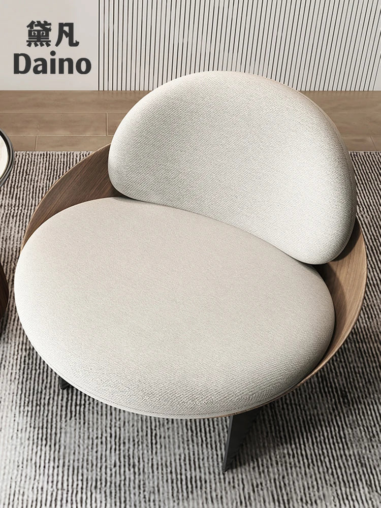 Light luxury single sofa: eggshell chair