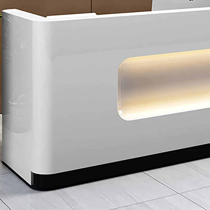 Stylish Reception Tables for Beauty Salons
