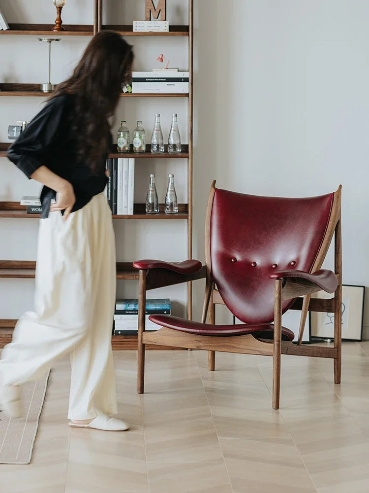 La burgundy oil wax leather chief  black walnut single sofa  living room  leather leisure chair