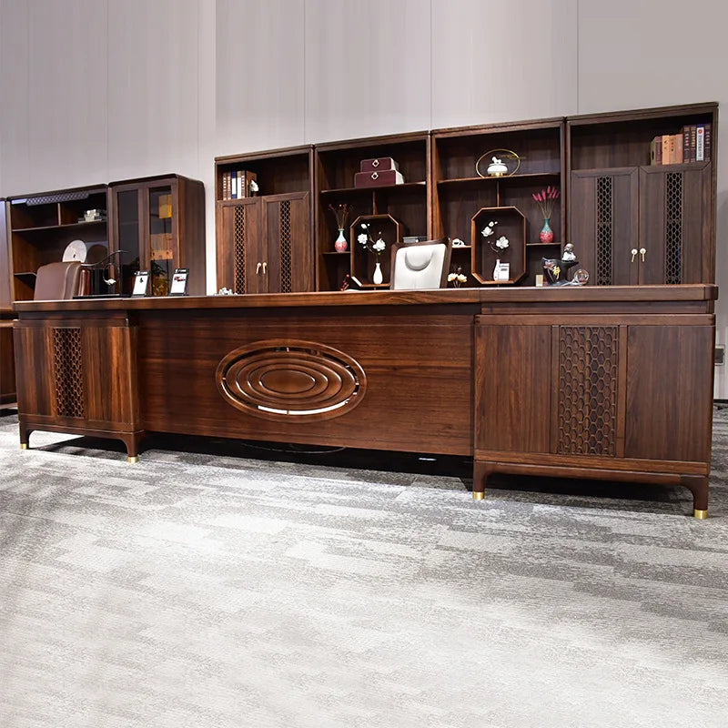 Light Luxury Executive Desk for Presidents and General Managers