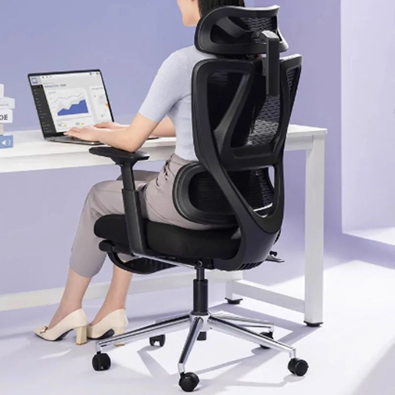 Rotating Office Chair with Footrest – Comfortable Armchair for Relaxation, Gaming