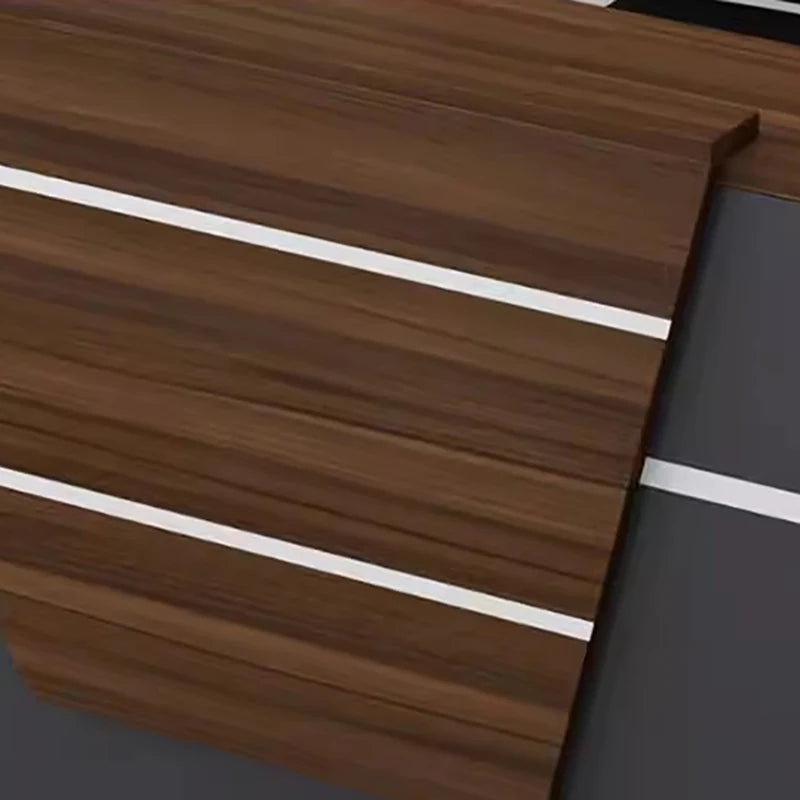 Stylish Modern Reception Desks for Beauty Salons