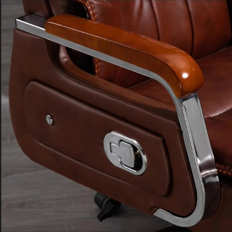Comfortable Nordic Boss Office Chair