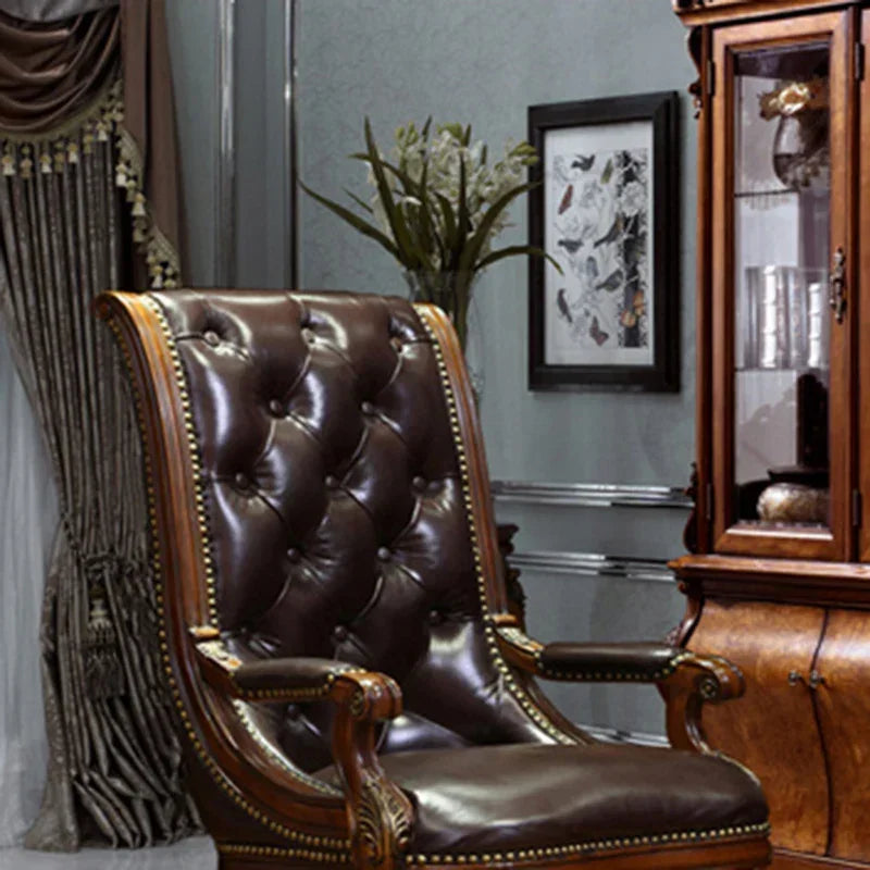 Swivel Office Chair - Executive Gaming and Relaxing Design.