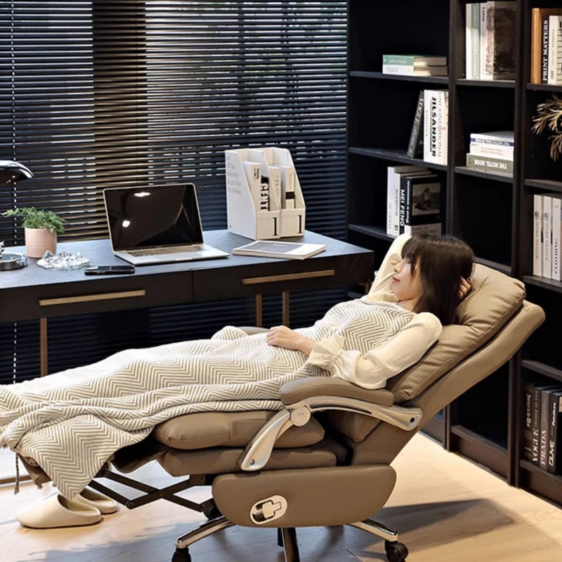 Comfortable Footrest Armchair: Relaxing Gamer & Home Office Recliner.