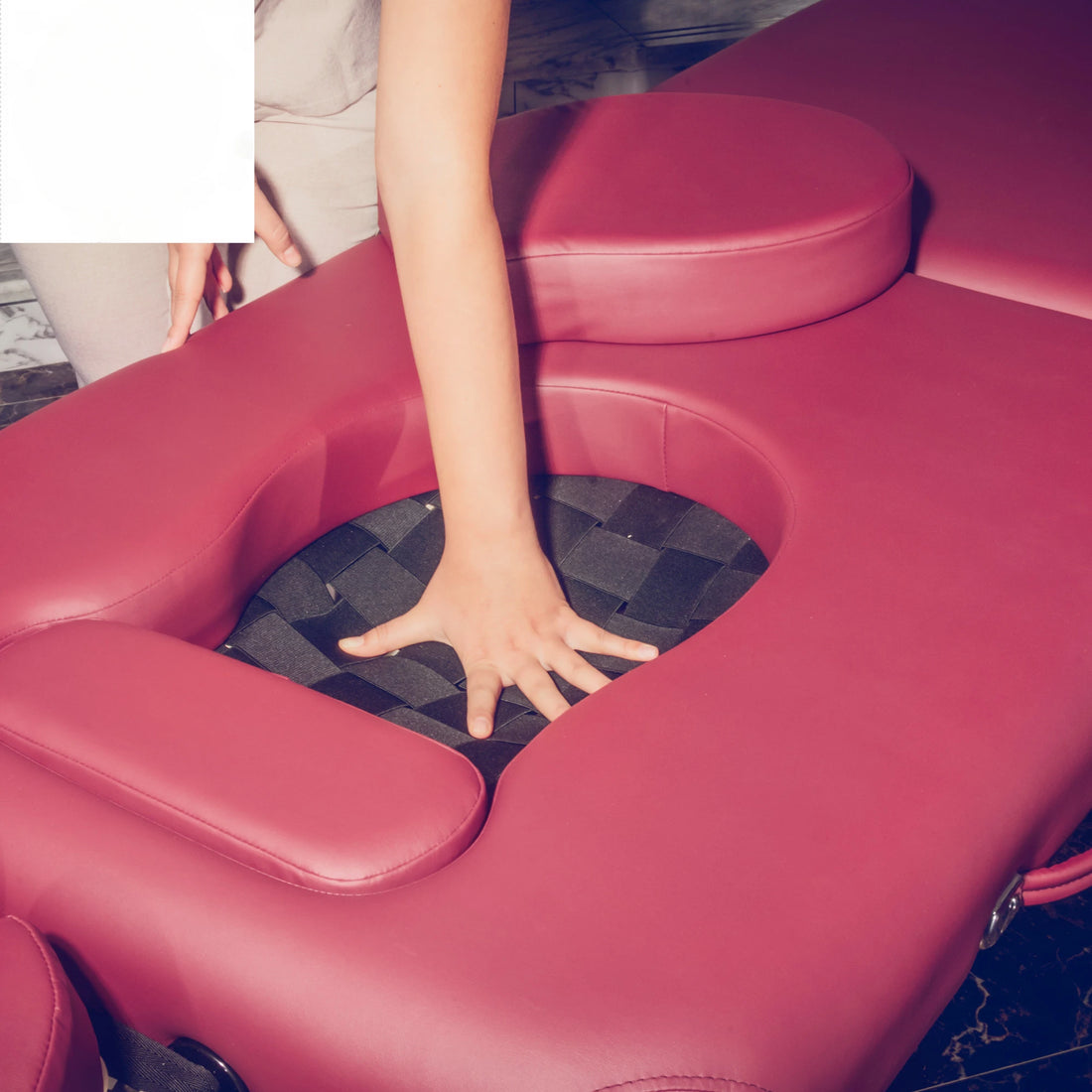 Used Lightweight massage tables for sale massage table for pregnant massage couch for pregnant