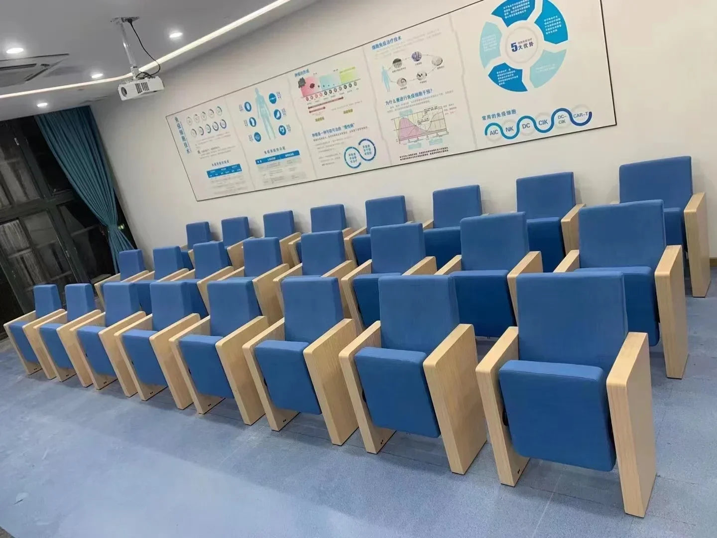 Standard Conference Chair – Armrests for Meeting & Lecture Halls
