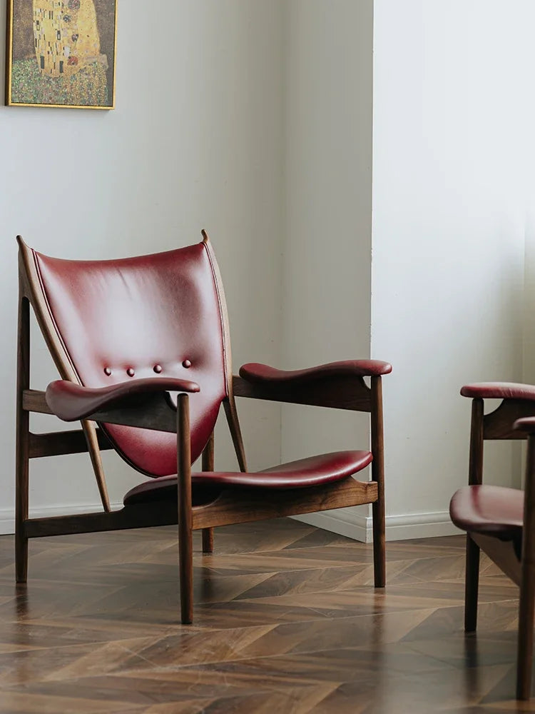 La burgundy oil wax leather chief  black walnut single sofa  living room  leather leisure chair