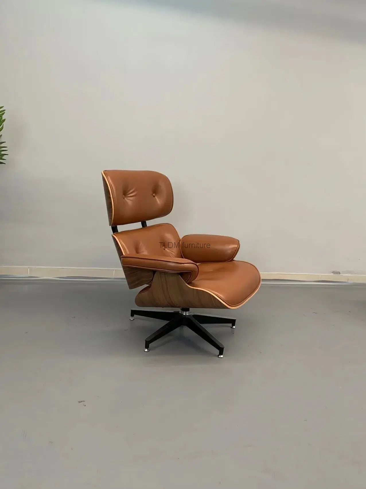 New Recliner Chair – Original Leather Sofa with Walnut Wood and Aluminum Alloy