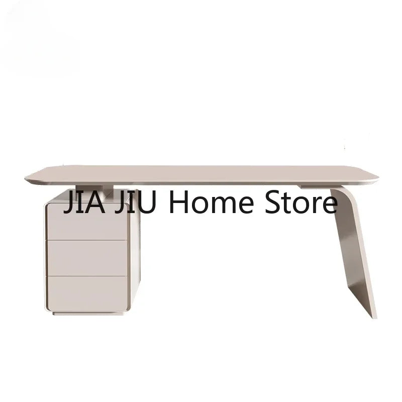 Italian luxury office desks—modern, simple, and ideal for work.