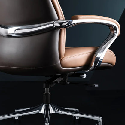 Luxury Comfy Chair with Relaxing Backrest and Wheels