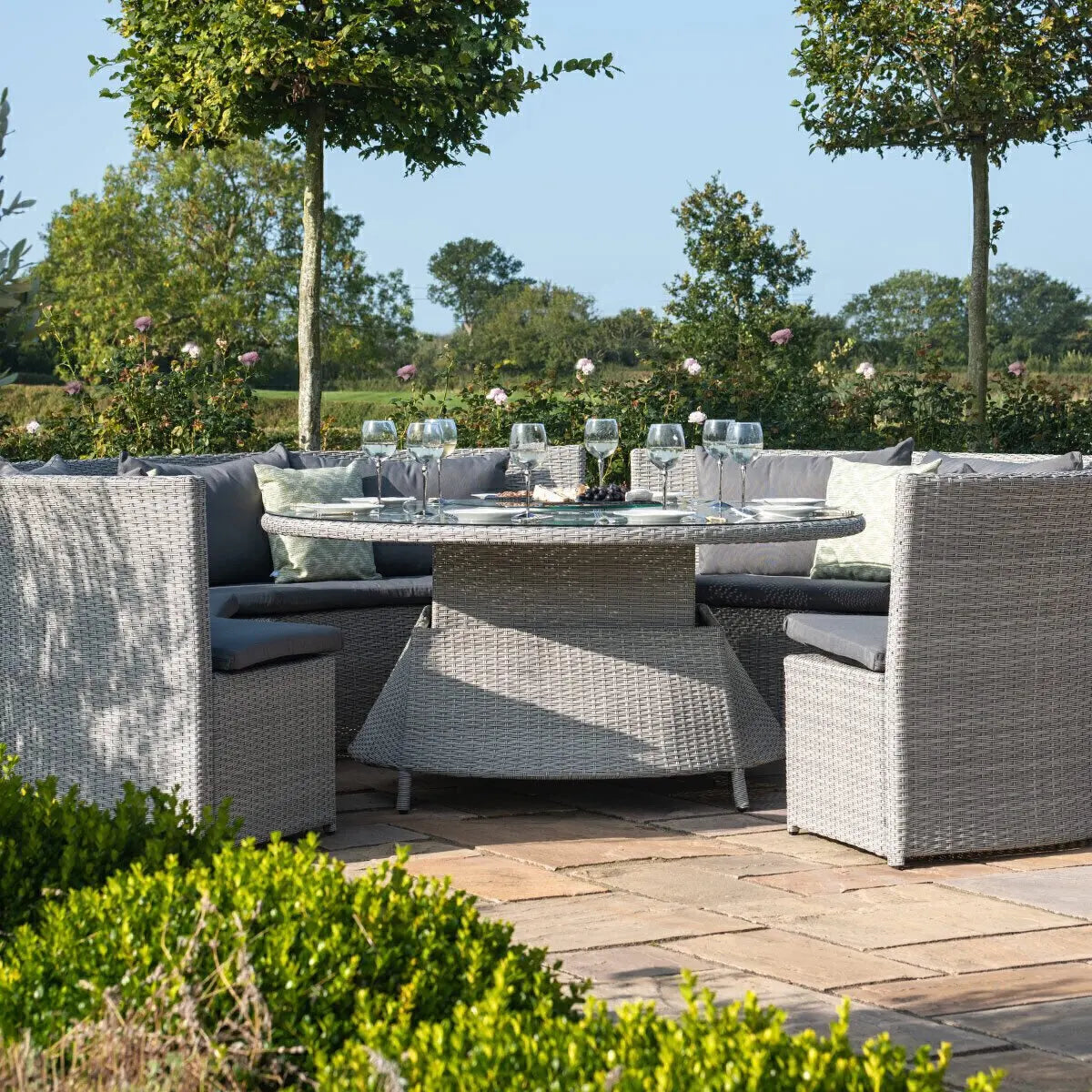 Outdoor Furniture Suit Garden Lounge Rattan O-Shaped Sofa Suit Courtyard Wicker Talk Suit New Design Luxury round Sofa