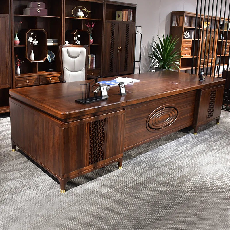 Light Luxury Executive Desk for Presidents and General Managers