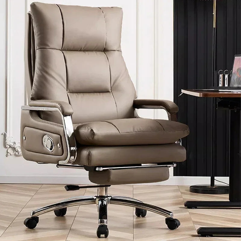 Luxurious Comfy Chair: Height Adjustable for Office