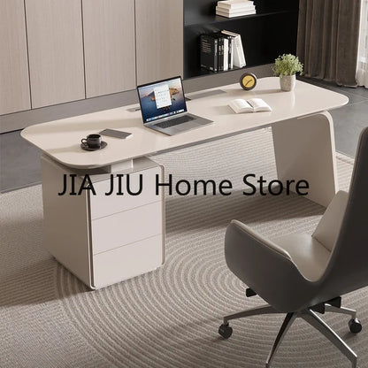 Italian luxury office desks—modern, simple, and ideal for work.