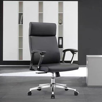 Comfortable Office Chair with Wheels, Backrest, and Footrest for Gaming and Meetings.
